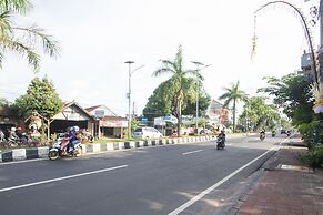 Maxi Hotel Kedonganan