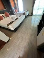 The Sea At Lanta Hotel