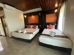 The Sea At Lanta Hotel