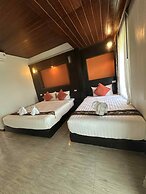The Sea At Lanta Hotel
