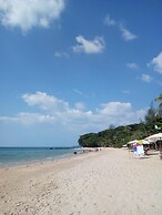 The Sea At Lanta Hotel
