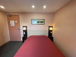 Brit Hotel Saint-Quentin