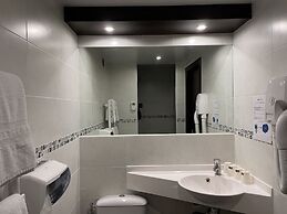 Brit Hotel Saint-Quentin
