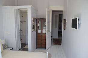 Son Vapur Kuleli Konukevi