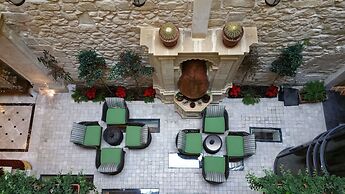 Palazzo Consiglia - IK Collection