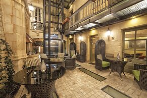 Palazzo Consiglia - IK Collection