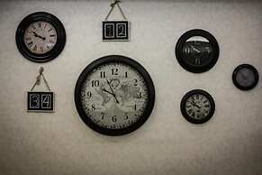 Continental Inn & Suites