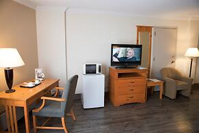 Continental Inn & Suites