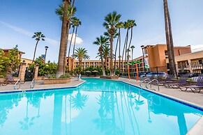 Hotel Grand Legacy At the Park, Anaheim, United States of America ...