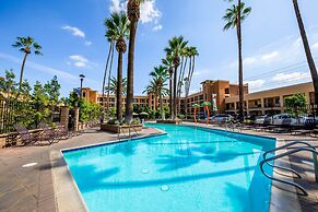 Hotel Grand Legacy At the Park, Anaheim, United States of America ...