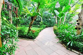 Birds and Bees Resort