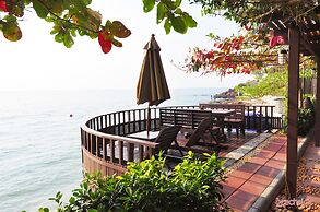 Birds and Bees Resort