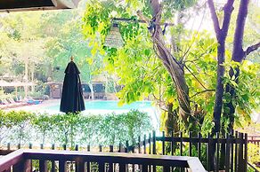 Birds and Bees Resort