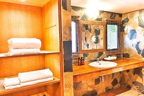 Birds and Bees Resort