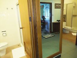 Birds and Bees Resort