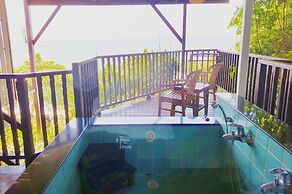 Birds and Bees Resort