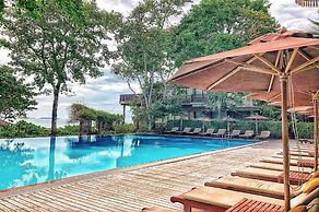 Birds and Bees Resort