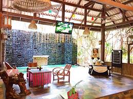 Birds and Bees Resort