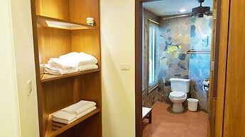 Birds and Bees Resort