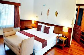 Birds and Bees Resort