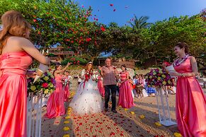 Birds and Bees Resort