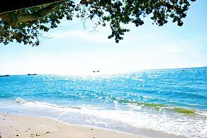 Birds and Bees Resort