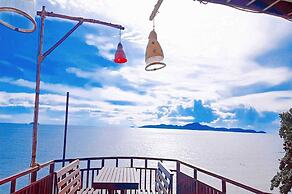 Birds and Bees Resort