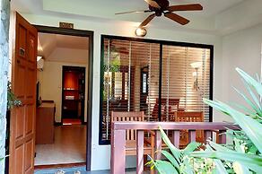 Birds and Bees Resort