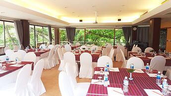 Birds and Bees Resort