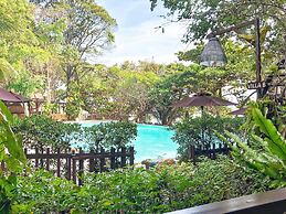 Birds and Bees Resort