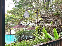 Birds and Bees Resort