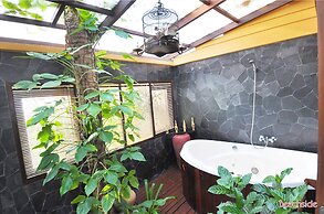 Birds and Bees Resort