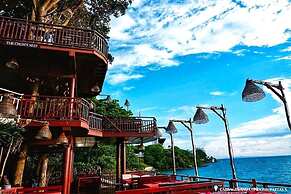 Birds and Bees Resort