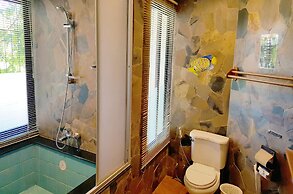 Birds and Bees Resort