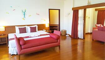 Birds and Bees Resort