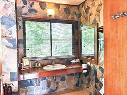 Birds and Bees Resort