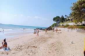 Birds and Bees Resort