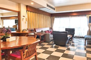 Birds and Bees Resort