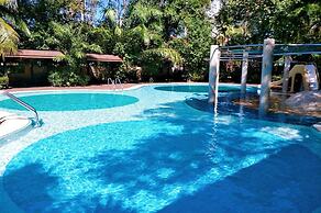 Birds and Bees Resort