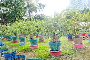 Birds and Bees Resort