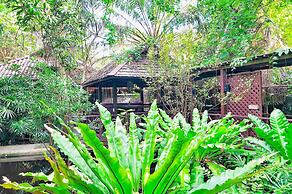 Birds and Bees Resort