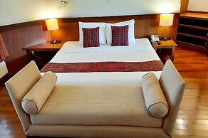 Birds and Bees Resort