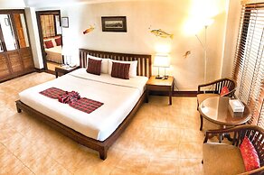 Birds and Bees Resort