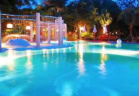 Birds and Bees Resort