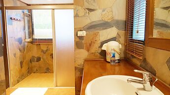 Birds and Bees Resort