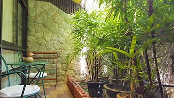 Birds and Bees Resort