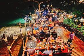 Birds and Bees Resort