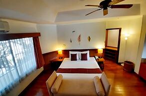 Birds and Bees Resort