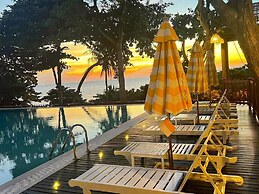 Birds and Bees Resort