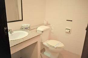 Birds and Bees Resort